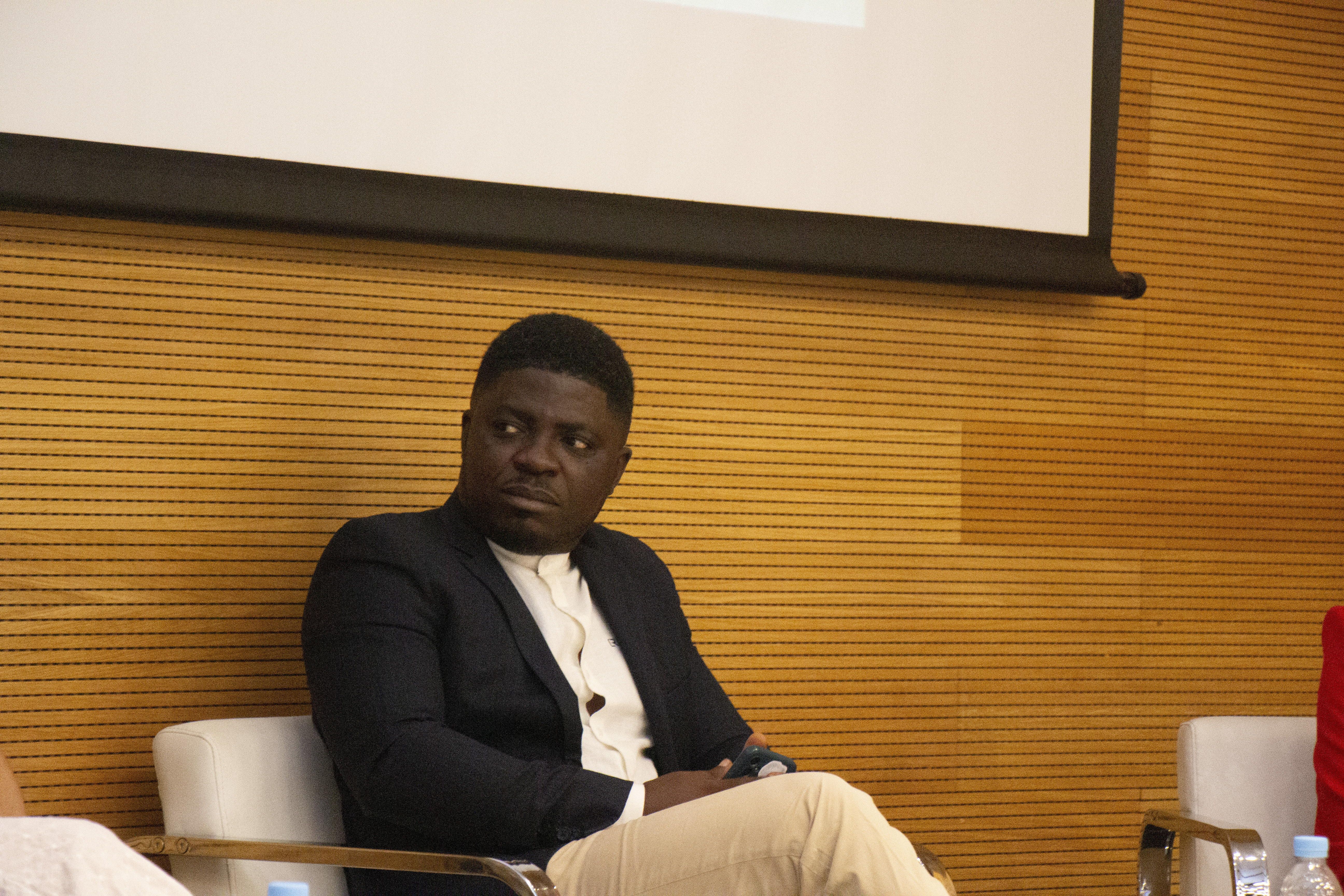 Échanges entre intervenants lors du panel